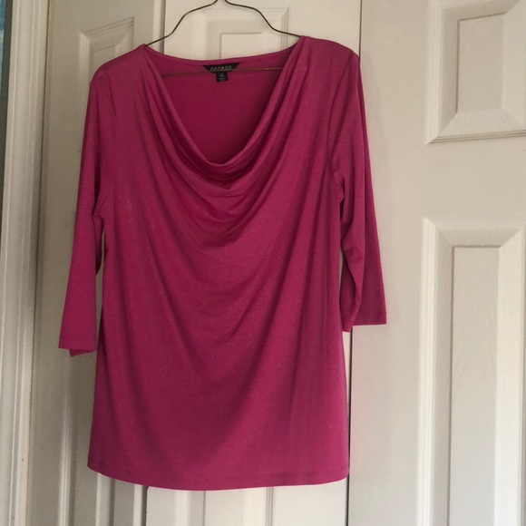 Size medium dark pink top - Picture 1 of 3